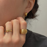 LA MER SHELL RING