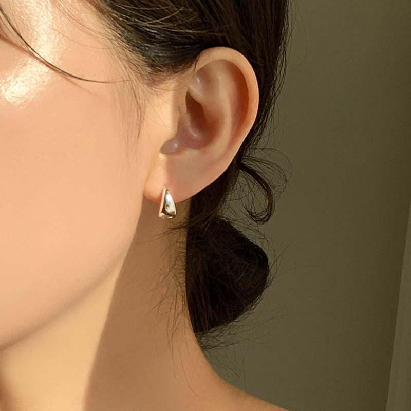 Minimalist chunky dome teardrop earrings
